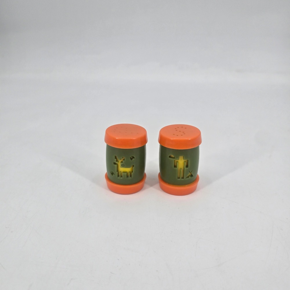 Vintage Browning Montana Indian School Salt Pepper Shakers Deer Native Design